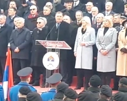 Dodik Zapevao Mo Nu Srpsku Pesmu Ponela Ga Atmosfera Pa Pustio Glas