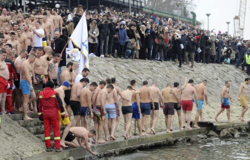 Večeras je BOGOJAVLJENSKA noć: U ponoć poželite želju, a devojke obavezno treba da urade jednu stvar!