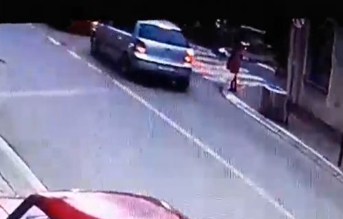 Izbijeni joj zubi od siline udarca! Udario devojčicu kamionom pa pobegao (VIDEO)