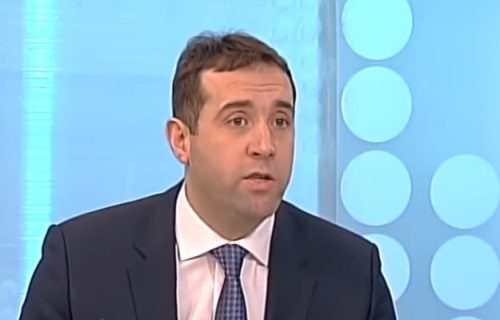 Oglasio se Slavko Gak o TRAGEDIJI u zemunskom vrtiću! Devojčica (1) umrla u snu, policija obavila uviđaj