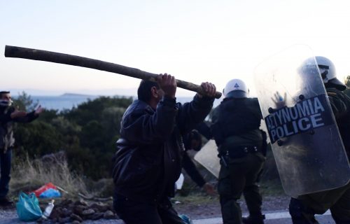 Grci neće centre za migrante, suzavcem na demonstrante (FOTO+VIDEO)