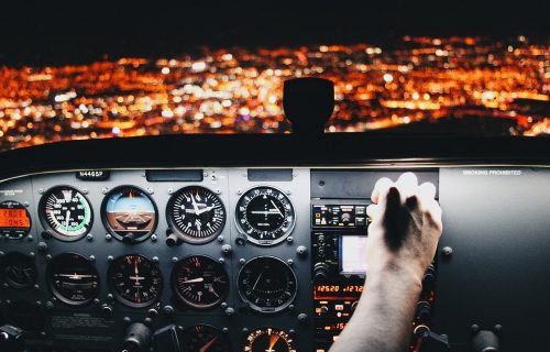 Srbin se napio, pa pravio haos u austrijskom avionu: Let za Beograd kasnio 50 minuta!