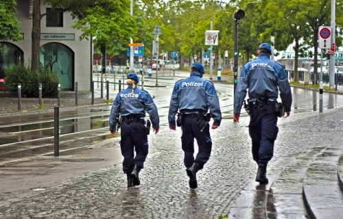 Srpski državljanin uhapšen u Nemačkoj: U njegovoj kamp kući se krila njih devetorica