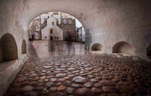 Otkriven tajni prolaz ispod parlamenta, sagrađen u 17. veku (VIDEO)
