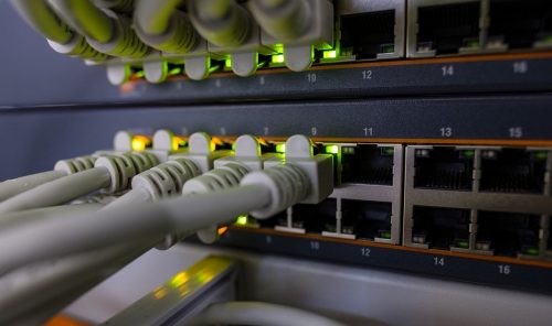 Trik koji ne košta ništa: Ova stvar koju sigurno imate u kuhinji može pojačati Wi-Fi signal
