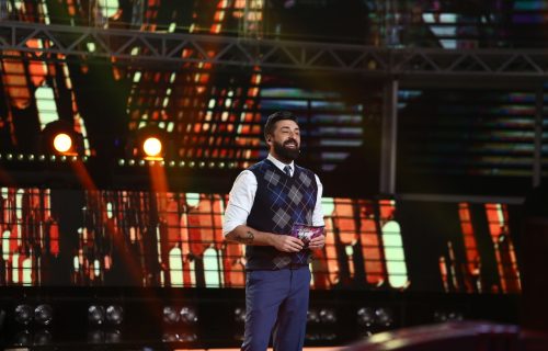 Bio je tinejdžer kada su mu KRVNIČKI ubili oca: Život našeg slavnog voditelja obeležila je TRAGEDIJA
