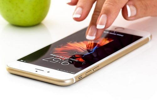 Apple kažnjen zbog usporavanja telefona 25 miliona evra