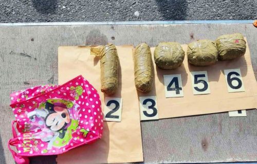 Policija na Horgošu zaustavila "mercedes", u vratima našla 2,6 kilograma heroina (FOTO)