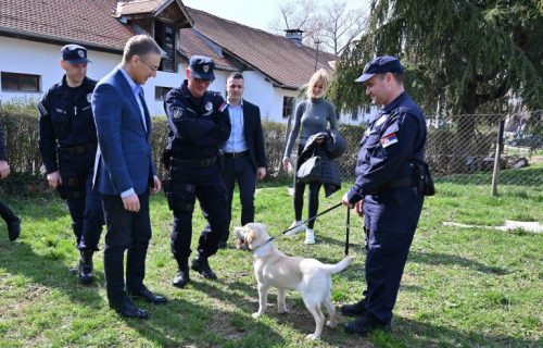 Stefanović obišao Četu vodiča službenih pasa (FOTO+VIDEO)