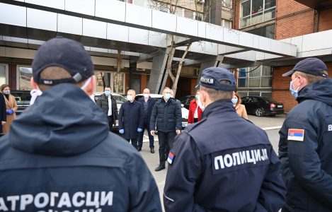 Pirtvor za muškarca koji je napao policiju u Zemunu