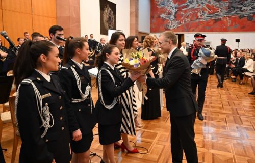 "Najbolji deo našeg Ministarstva": Stefanović čestitao 8. mart pripadnicama MUP-a