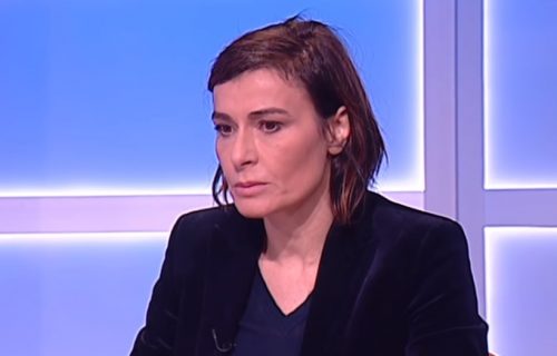 "Izgledam kao umrla, ali bar nisam naduvana": Biljana Srbljanović objavila dve šokantne slike lica (FOTO)