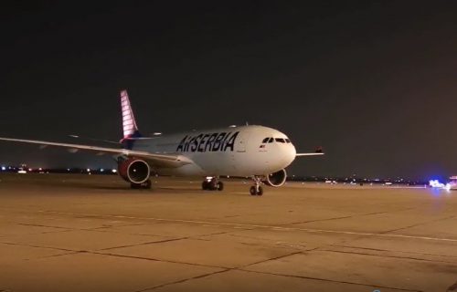 Avion Er Srbije dopremio opremu za zdravstvo iz Los Anđelesa (VIDEO)