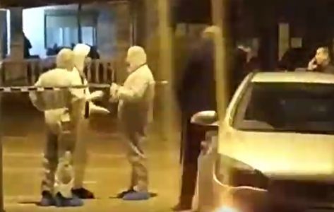 Snimak privođenja ubice iz Budve: Pištoljem usmrtio brata i sinovca, pa seo i kafić i čekao policiju