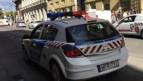 Kuda ide ovaj svet? Dečak (13) koji je pokušao da zakolje majku i baku dok je otac bio na poslu, odličan je i primeran đak!