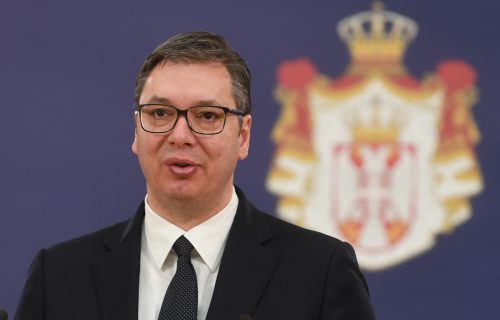 Vučić sa NAJUSPEŠNIJIM srpskim diplomcima: Predsednik sutra na uručenju ugovora studentima medicine