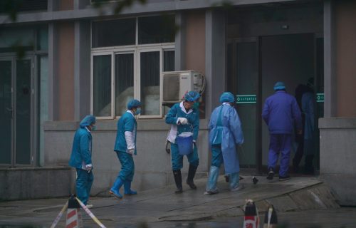Zbog koronavirusa KAMPUJE u garaži svoje porodične kuće: Potez američkog pulmologa ODUŠEVIO SVE (FOTO)