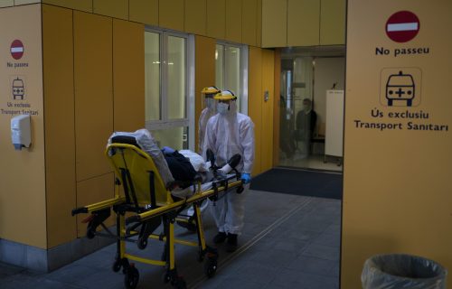 Španija zavijena u crno! Za jedan dan 832 preminulih