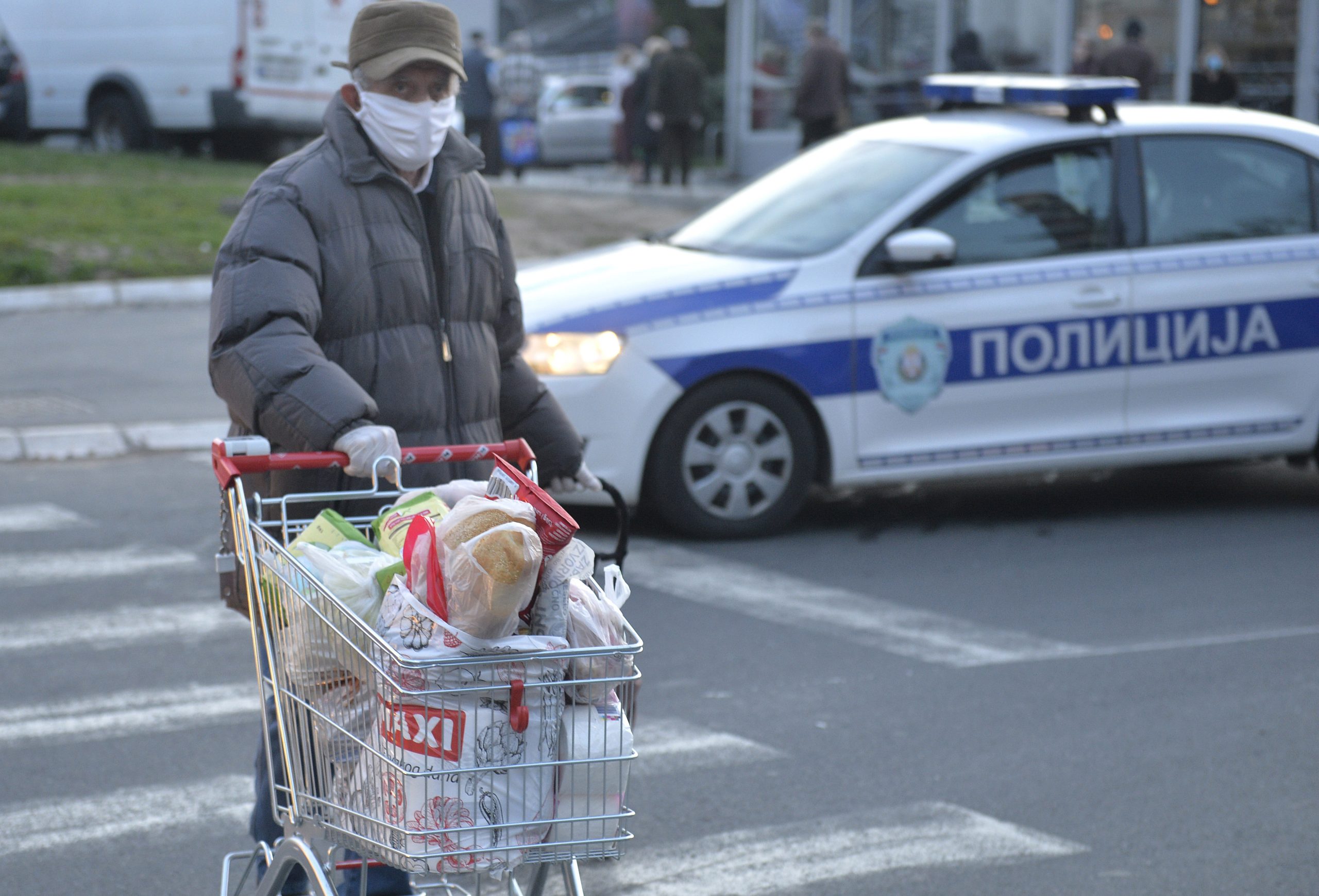 stariji sugradjani kupovina