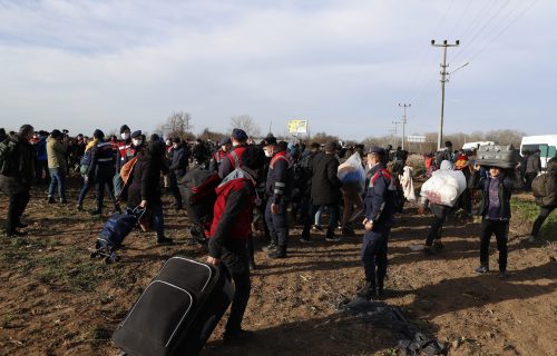 Kurc o migrantima: Ako probiju grčku granicu, biće zaustavljeni na Balkanu