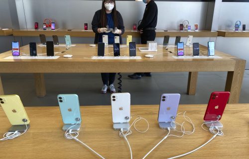 Samo što su ih otvorili, "Apple" ponovo zatvara sve prodavnice