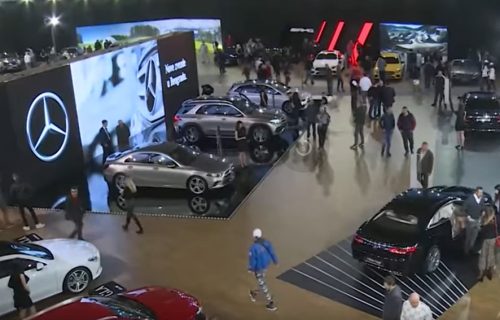 Na Sajmu automobila već prodat "majbah" od 260.000 evra: "Mercedesi" idu kao alva