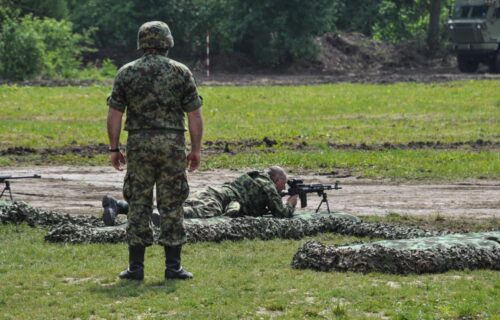 Upozorenje vojske Srbije: Vojne vežbe na poligonu „Peskovi“, kretanje građanima zabranjeno