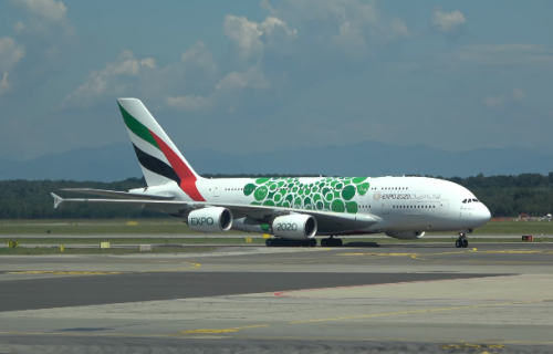 Aviokompanija "Emirejts" testira putnike na COVID-19