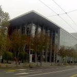 Sutra 100. izvođenje predstave "Vrat od stakla“ Jagoša Markovića u JDP