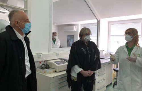 Testiranje na Kovid-19 i u Zavodu za biocide, počinje i dezinfekcija ulaza stambenih zgrada