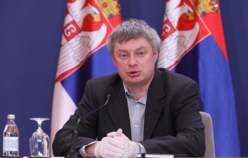 Direktor Infektivne objasnio kako pravilno da odložimo iskorišćene rukavice i masku