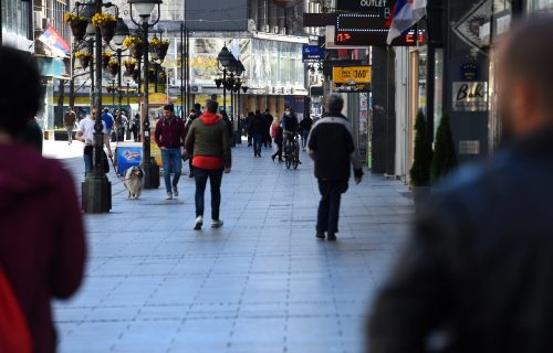 Zabrana kretanja od petka u 17 do ponedeljka u 5, vlasnici pasa mogu i vikendom da izvedu ljubimce