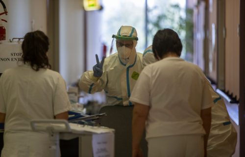 Značajno manji broj preminulih nego juče u Italiji, raste broj zaraženih