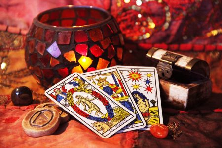 Tri znaka čeka ludačka sreća: Horoskop za decembar po romskim kartama