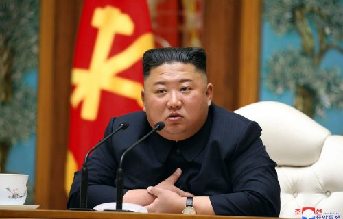 Ne prestaje da IZNENAĐUJE: Kim Džong Un lansirao balističke rakete na neviđen način (VIDEO)