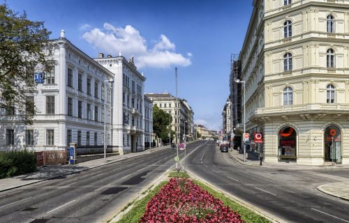 Ako dve osobe nose POSEBNE maske imaju zaštitu kao da su vakcinisane: Austrija pod ključem do Uskrsa