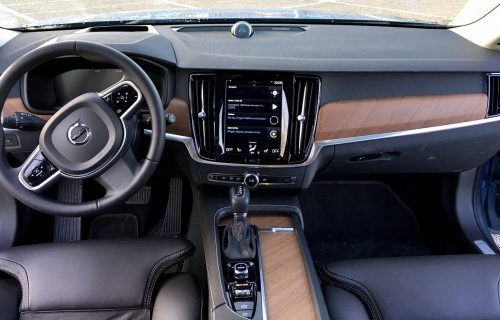 Volvo osvežio ponudu: Model S90 postaje hibrid (FOTO)