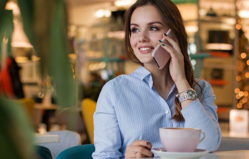 Gori i od kafe: Ovaj ZDRAV napitak je BELIM zubima najveći neprijatelj!