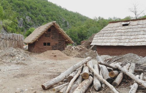 Otkriće na 666 metara visine iznad kanjona reke Đetinje fasciniralo stručnjake (FOTO+VIDEO)