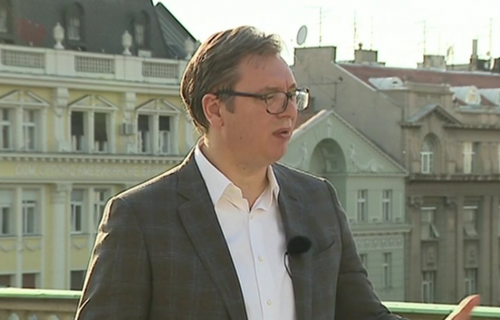 Vučić: Nećemo se uplašiti onih koji misle fašističkim metodama da urušavaju državu