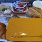 "Sve je baš kao u avionu, osim pogleda kroz prozor": Ruska avio-kompanija počela sa dostavom obroka koje služe tokom letova