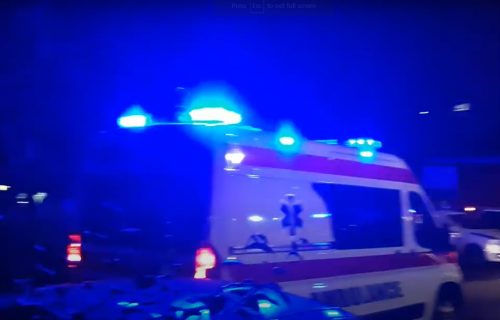 Teška nesreća kod Čačka: Kombi sleteo s puta, DVE ŽENE ostale zaglavljene ispod vozila