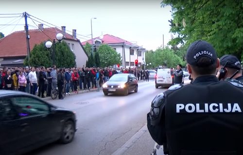 Hiljade ljudi u litijama: Protesti u Crnoj Gori večeras bez većih incidenata