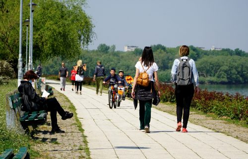 Prvomajski policijski čas je završen, zabrana kretanja i danas i sutra od 18 sati