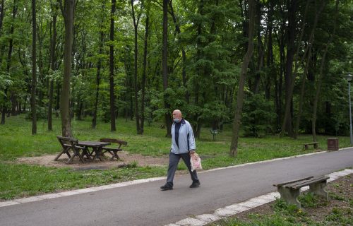 Gest deda Blagoja ugrejaće vam srce: Nije zaboravio DOBRO DELO svog komšije Saše (FOTO)