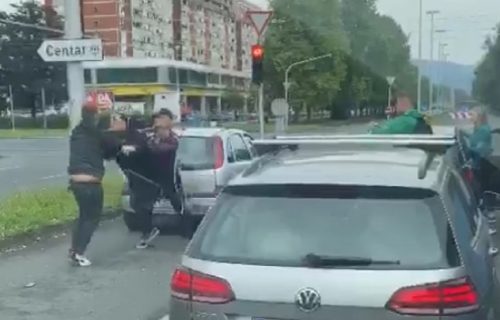 Žestoka tuča na semaforu: Vozači razmenjivali udarce, pa započeli filmsku jurnjavu (FOTO)