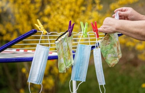 10 slika koje dokazuju da će nam maske OSTATI deo novih života (FOTO)
