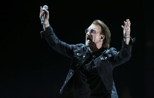 Za svaku godinu po jedna: Bono na rođendan objavio "60 pesama koje su mu spasile život" (VIDEO)