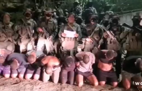 Uhvaćeni stranci na kolenima: Venecuela se hvali novim hapšenjem plaćenika (VIDEO)
