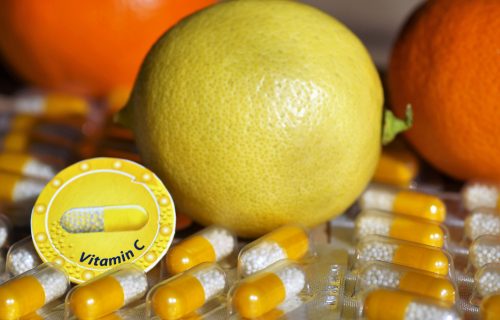 Šta vitamin C leči, a šta ne: Stručnjaci objasnili kako zaista deluje na prehladu i druga oboljenja